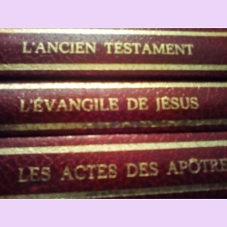Bible trois volumes reliure rouge
