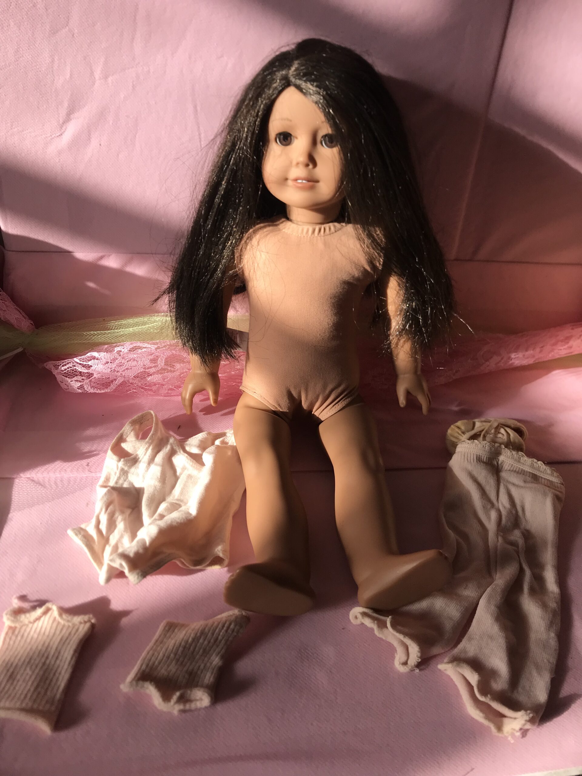 🤸♀️ Poupée American Girl JLY 25 : La Championne de Gym au Teint Mate ! 🤸♀️ – Image 21
