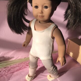 🤸‍♀️ Poupée American Girl JLY 25 : La Championne de Gym au Teint Mate ! 🤸‍♀️