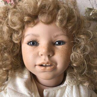 👱‍♀️ Caudila de Gonzalez Carmen : Beauté Blonde d'Alicante - Édition Artisanale 68 cm 👱‍♀️